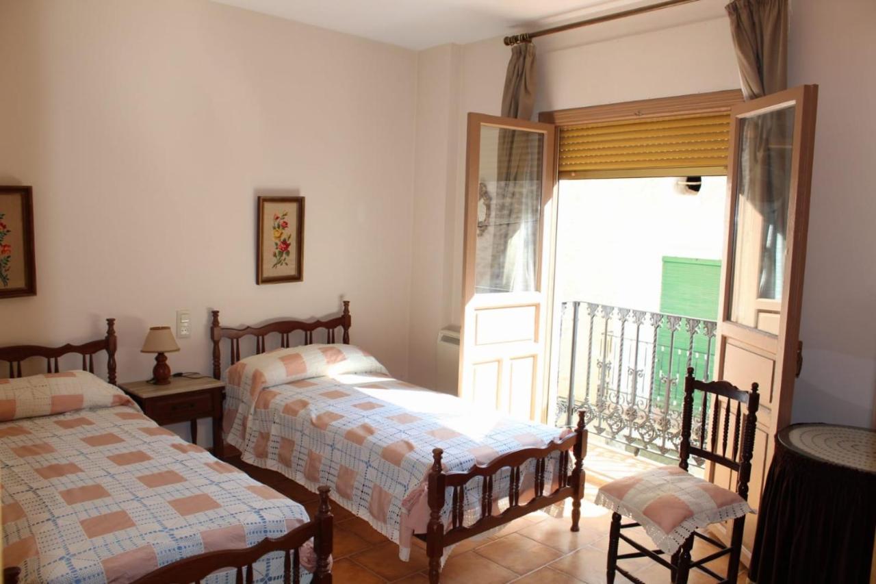 Casa Rural Puerta De La Iglesia إلتشي دي لا سييرا المظهر الخارجي الصورة